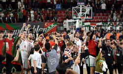 Karşıyaka son saniye galibiyetiyle umutlarını sürdürdü