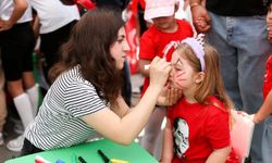 Narlıdere’de 23 Nisan coşkusu: Demokrasi Meydanı'nda şenlik var