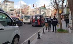 Plazada başlayan tartışma silahlı çatışmaya dönüştü: 1 ölü, baba ve oğul gözaltında