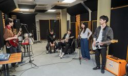 Stüdyo Kültürpark'a ilgi yoğun: Kazakistanlı müzik grubu prova yaptı