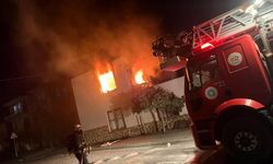 Uyudukları sırada yangın çıktı: 2 çocuk hastaneye kaldırıldı!