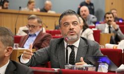 AK partili Kocabaş Tugay'ı hedef aldı: İzmir'i aşşağılayan hizmet etmeyen yönetimdir