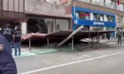 Yıkım sırasında platform devrildi: Üç işçi yaralı