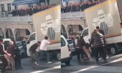 'Yol verme' tartışması kanlı bitti: Sürücü bıçakla saldırdı, o anlar kamerada!