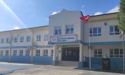 Foça'da yer alan Recep Kerman Spor Lisesi’nin kapatılmasına tepki