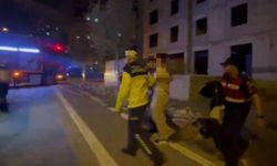 9. kattan intihar girişimi: 16 yaşındaki genç 2 saatlik ikna çabasıyla kurtarıldı