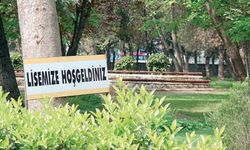 Akran zorbalığı durmak bilmiyor: Saçından tuttukları kızı tekme tokat darp ettiler