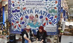 Bayram dönüşünde çini çarşısına yoğun ilgi