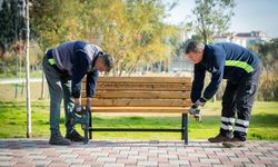 Bayram öncesi parklara bakım mesaisi