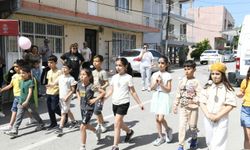 Çiğli’de çocuklar yılsonu şenliğinde doyasıya eğlendi