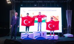 Foça’da dünya şampiyonasında çifte başarı