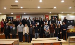 15 Temmuz Manşetleri Gazetecilik Atölyesinde gazeteciler ve öğrenciler bir araya geldi
