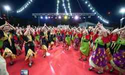 Gaziemirliler baharı coşkuyla karşıladı