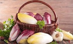 Hindiba nedir? Ege mutfağının acımsı lezzeti nasıl tüketiliyor?