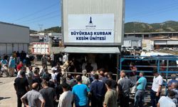 Bornova Işıkkent'teki kurban kesim alanında yoğunluk oluştu