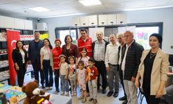 Karabağlar'da destek ağı büyüyor: Sosyal Market’in ikinci şubesi açıldı