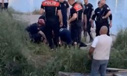 Korku dolu anlar... Nehre düşen kadın hastaneye kaldırıldı