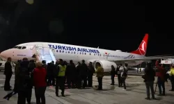 Küresel Sumud Filosu katılımcılarını taşıyan akuç İstanbul’a indi!