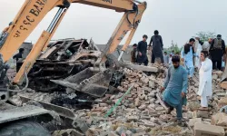 Pakistan'da saldırıda 12 polis öldü