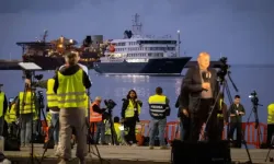 Virüs paniği büyüyor! Ölüm gemisinde tahliyeler başladı