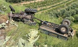 Yol vermek isterken uçuruma yuvarlanarak hayatını kaybetti