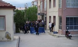 10. kattan düşen 20 yaşındaki genç hayatını kaybetti
