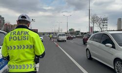 Çeşme’de polisten kaçarken çocuğa çarptı: Sürücüye 589 bin lira ceza
