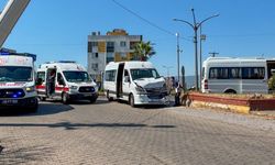 Okul servisi kazası yürekleri ağza getirdi: 6 öğrenci yaralandı