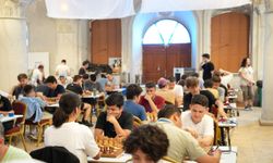 991 sporcu Çeşme'de ilk hamleyi yaptı