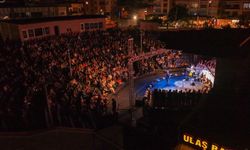 Aliağa’da İstanbul şarkılarıyla unutulmaz gece