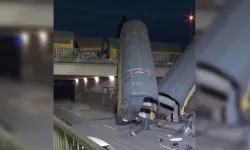 Almanya'da yük trenleri çarpıştı: 1 kişi öldü, 2 vagon köprüden düştü