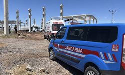 İşçi ölümlerinin ardı arkası kesilmiyor: Üzerine beton blok düşen işçi öldü
