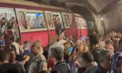 Bostancı İstasyonu’nda metro kazası: Seferler aksadı, yolcular tahliye ediliyor