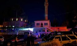 Camide çıkan tartışma kanlı bitti: İki kişi bıçaklanarak öldürüldü