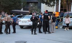 Çocuğunun gözü önünde vurulan kadın kurtarılmadı