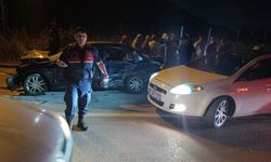 19 yaşındaki gencin hazin sonu: Direğe çarpan otomobilde hayatını kaybetti