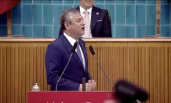 Kılıçdaroğlu'na rağmen Özel meclis grup toplantısında: Tarihin doğru tarafında durma...