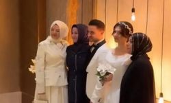 Kadir Ezildi'nin kardeşi evlendi, eşi ise eltisinin düğününde beyaz giydi!