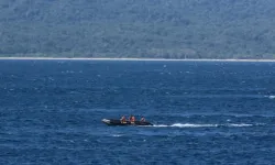 Endonezya’da sürat teknesi battı: 1 ölü, 7 kayıp
