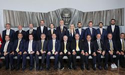 Fenerbahçe’de yeni yönetim şekillendi: Görev dağılımı netleşti, çalışmalar başladı