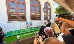 Oyuncu Ece İrtem'in cenazesindeki fotoğraf çekme yarışı tepki topladı
