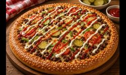 Gelinim Mutfakta burger pizzası tarifi: Hamurlu burger pizzası nasıl yapılır?