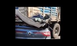 İzmir Bornova'da TIR'a çarpan otomobilin sürücüsü hayatını kaybetti