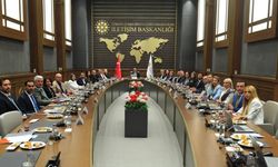 İzmirli 33 gazeteciye basın kartı verildi