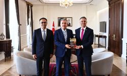 Kamu yönetimine rehber olacak çalışma Vali Elban’a sunuldu