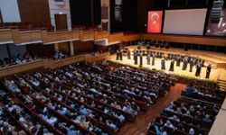 LİYAKAT Sanat Korosu'ndan eğitime destek konseri