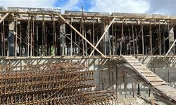 Makara devrildi, iskele yıkıldı: 6 metreden düşen 4 işçi hastaneye kaldırıldı!