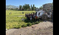 Minibüs ile kamyon çarpıştı: 2 kişi hayatını kaybetti