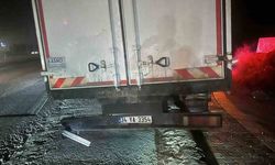 Motosiklet, kırmızı ışıktan bekleyen kamyona arkadan çarptı: 1 ölü