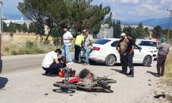Otomobille çarpışan motosikletli hayatını kaybetti
